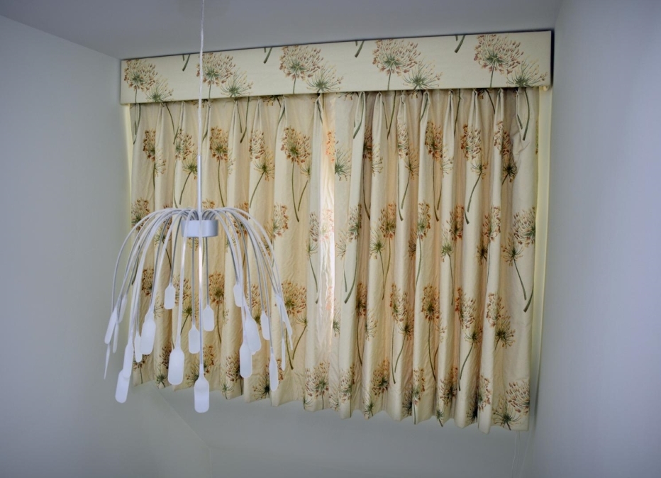 Short curtains with dandelion print fabric and matching pelmet