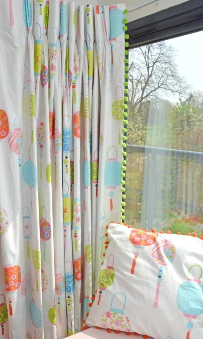 Children's curtains and matching bed-set