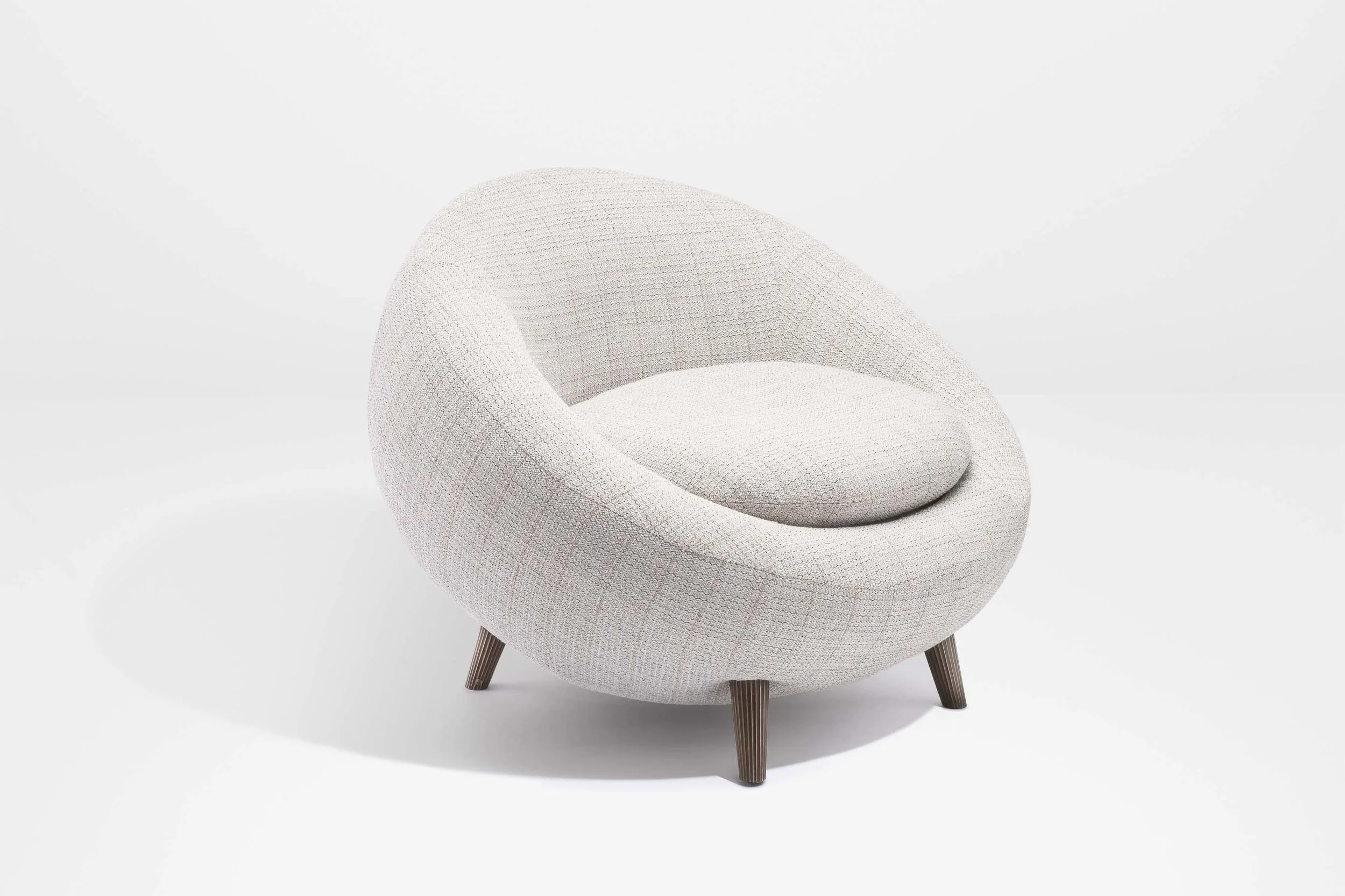 SUSAN ARMCHAIR