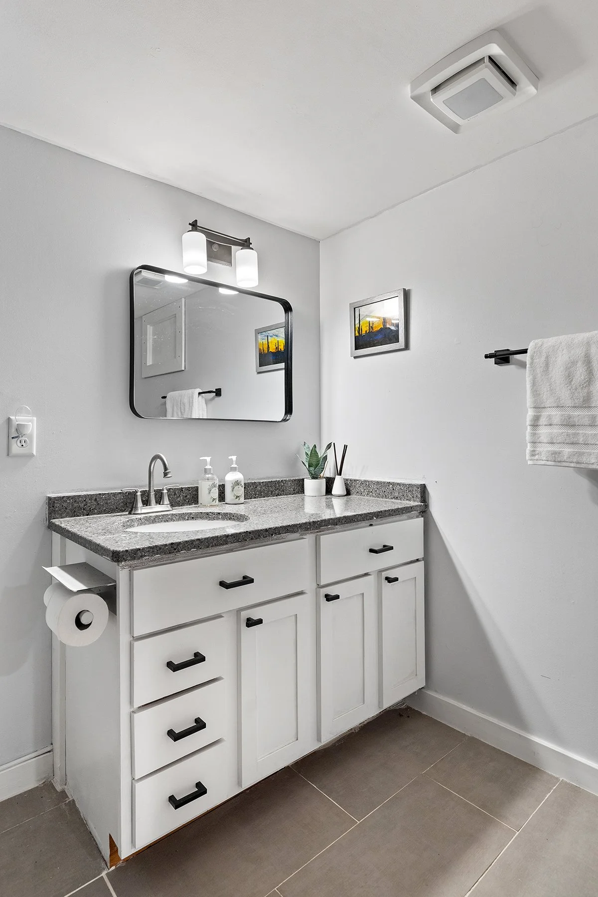 web_Bathroom lower.jpg