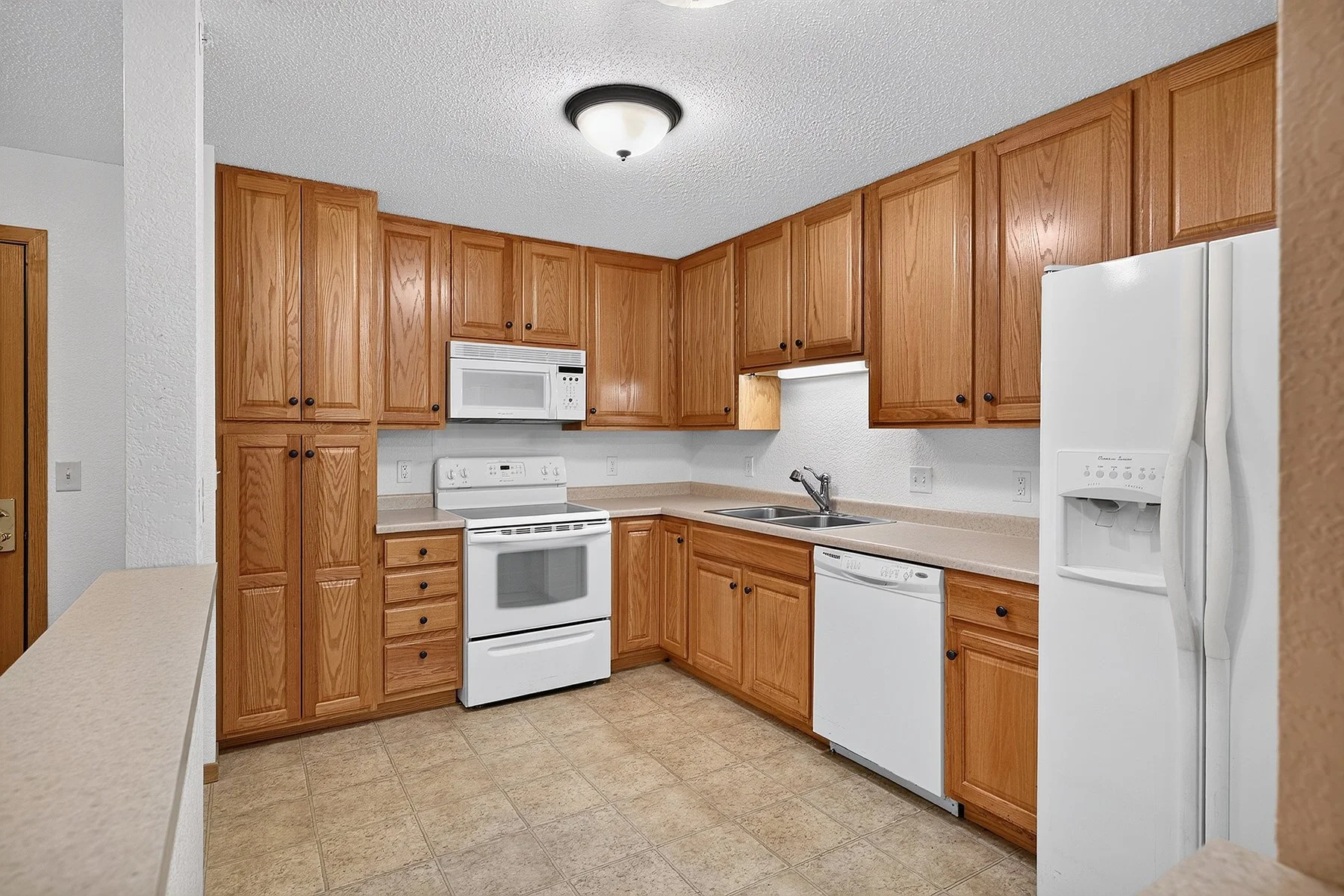 web_Kitchen 3.jpg