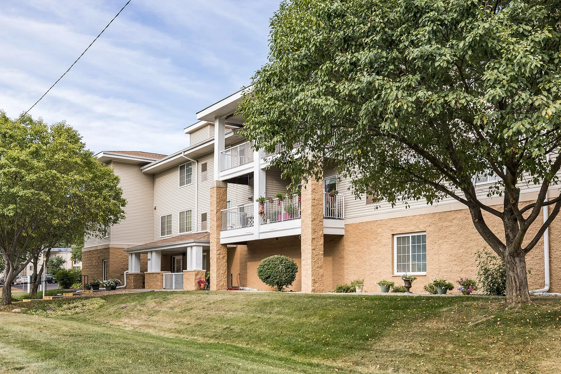 web_exterior 2.jpg