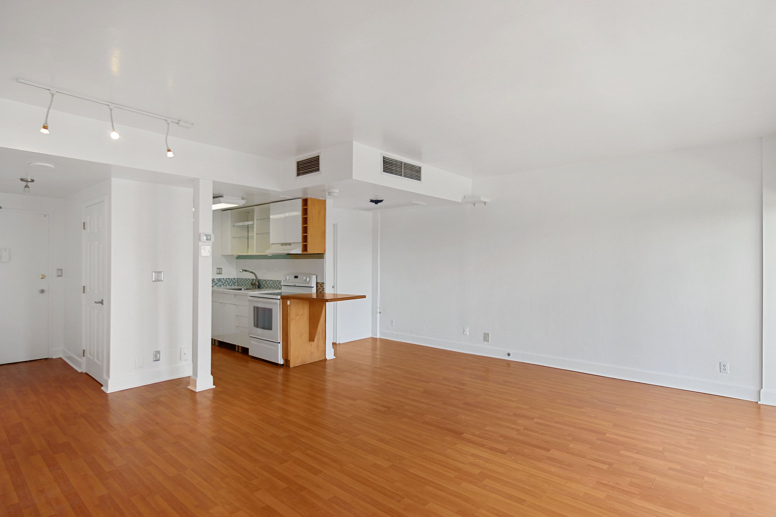 880 NE 69th St_022.jpg