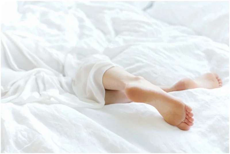 Linen sheets from Piglet in Bed for a morning boudoir session in Southern Oregon.