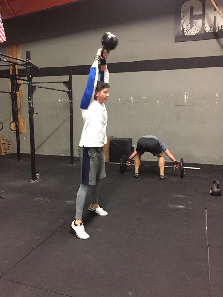 Derec (yes that's right, Derek with a C!) swinging the 70 to the ceiling!