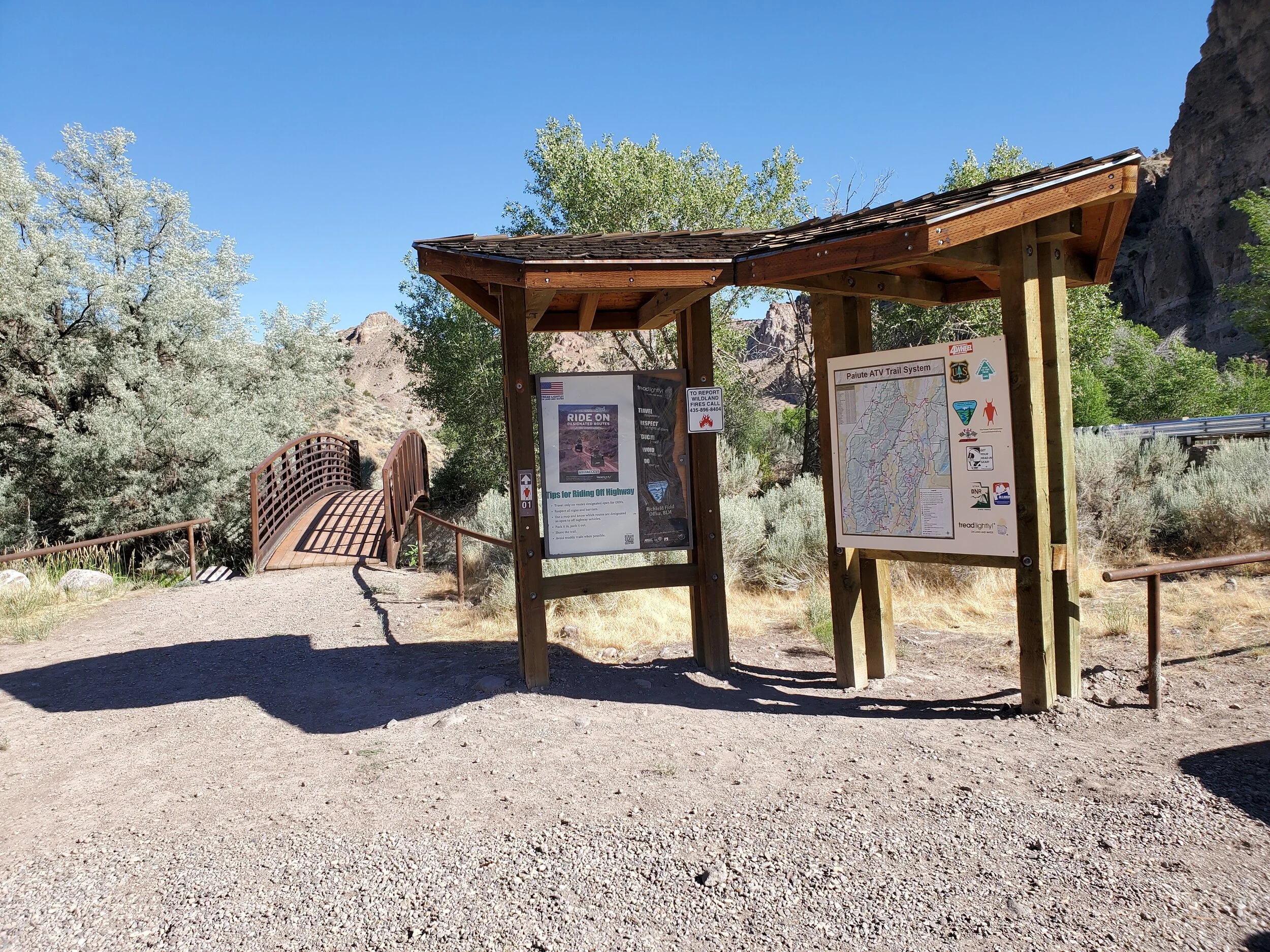 Staging area, information board and narrow bridge