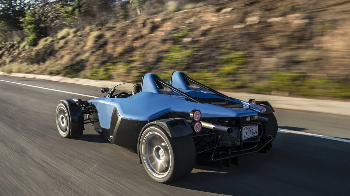 Autoweek Reviews the Drakan Spyder