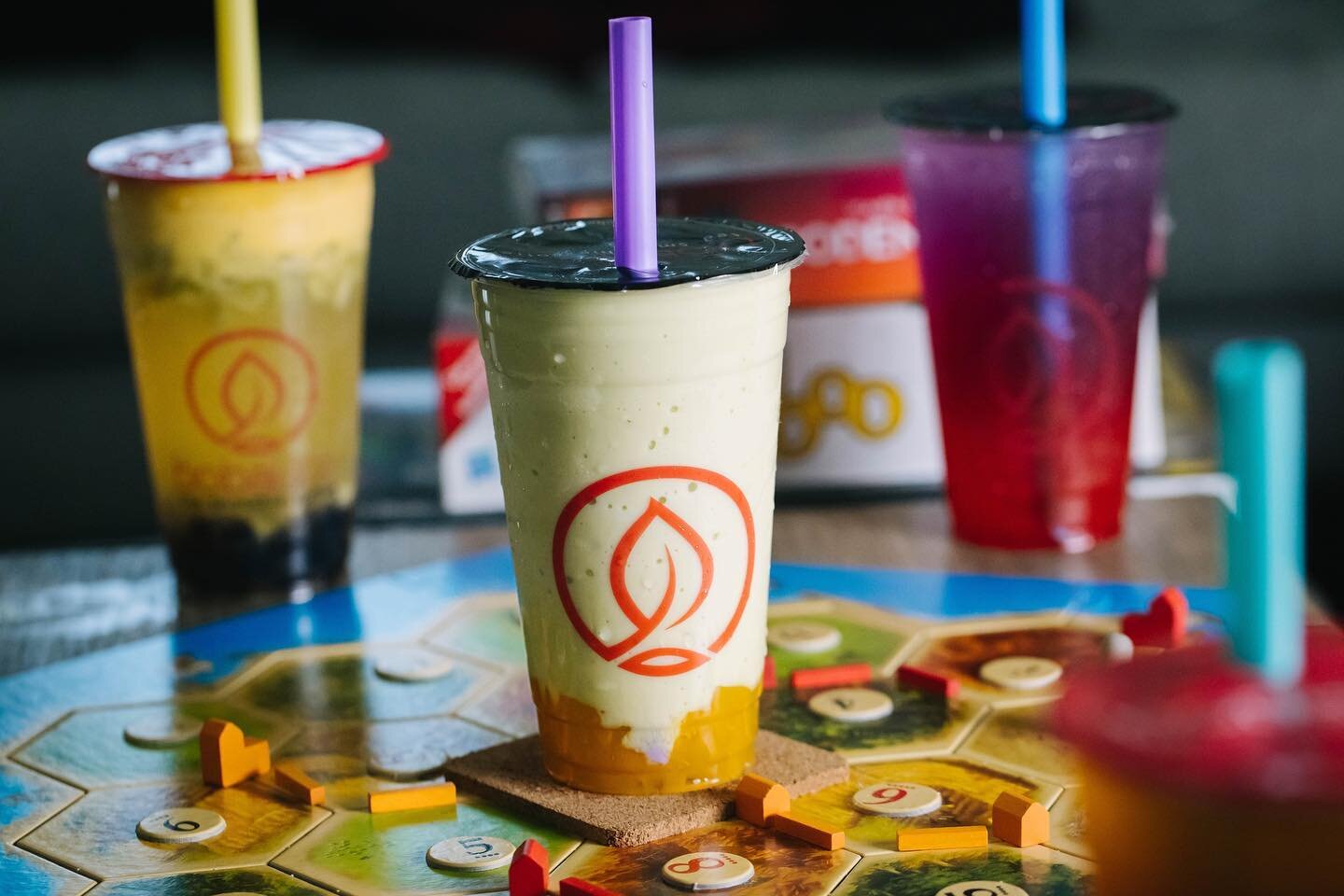 Boba &amp; board games are the perfect pair for bonding! Defeated player gets the 2nd next round of drinks 😜

#bobatealover #bobatime #fruitsmoothies #bobatea #bobaaddict #texas #tealife #exploretexas #bobaislife #milktea