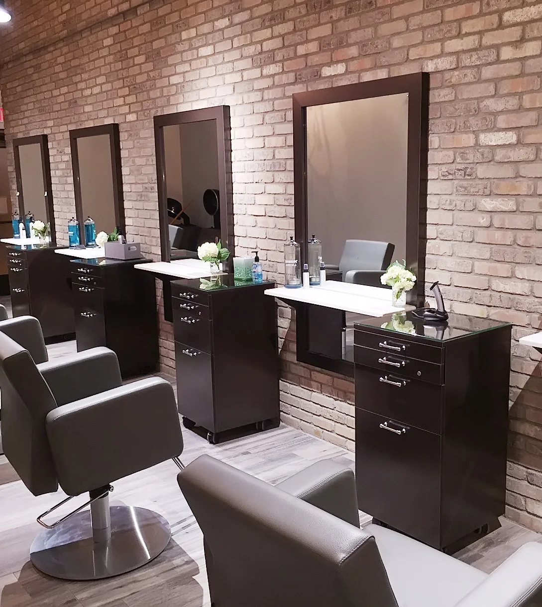 about face salon .jpeg