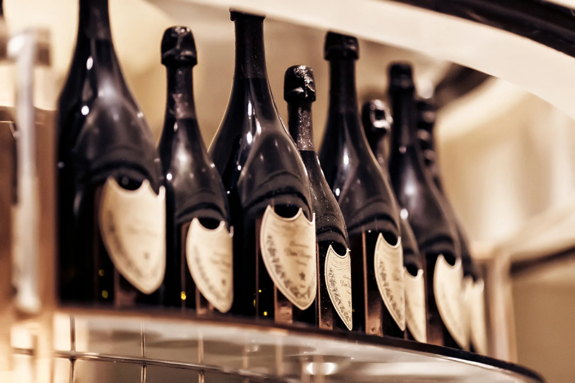 DOM PÉRIGNON SOCIAL