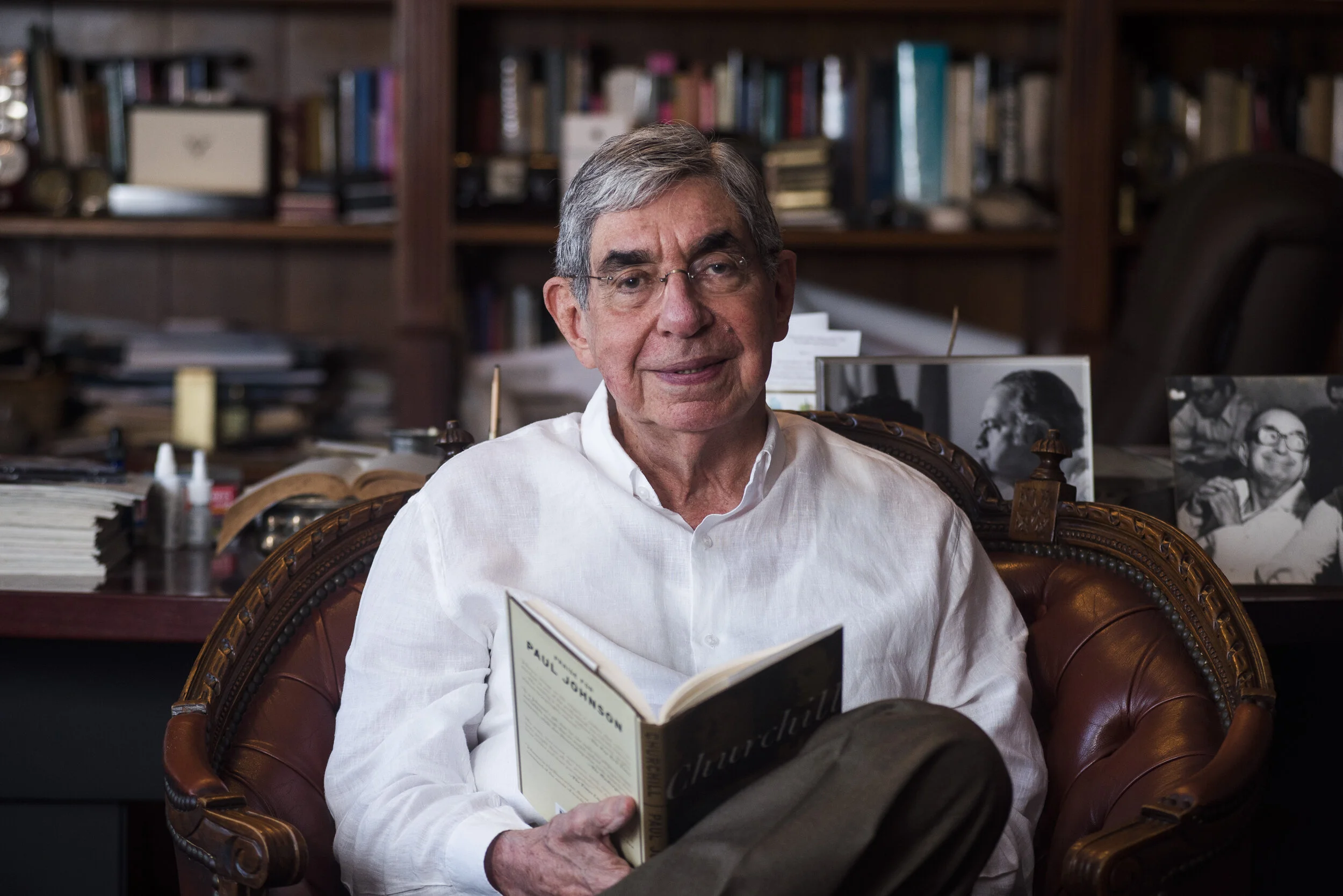 OscarArias_eyleen05.jpg