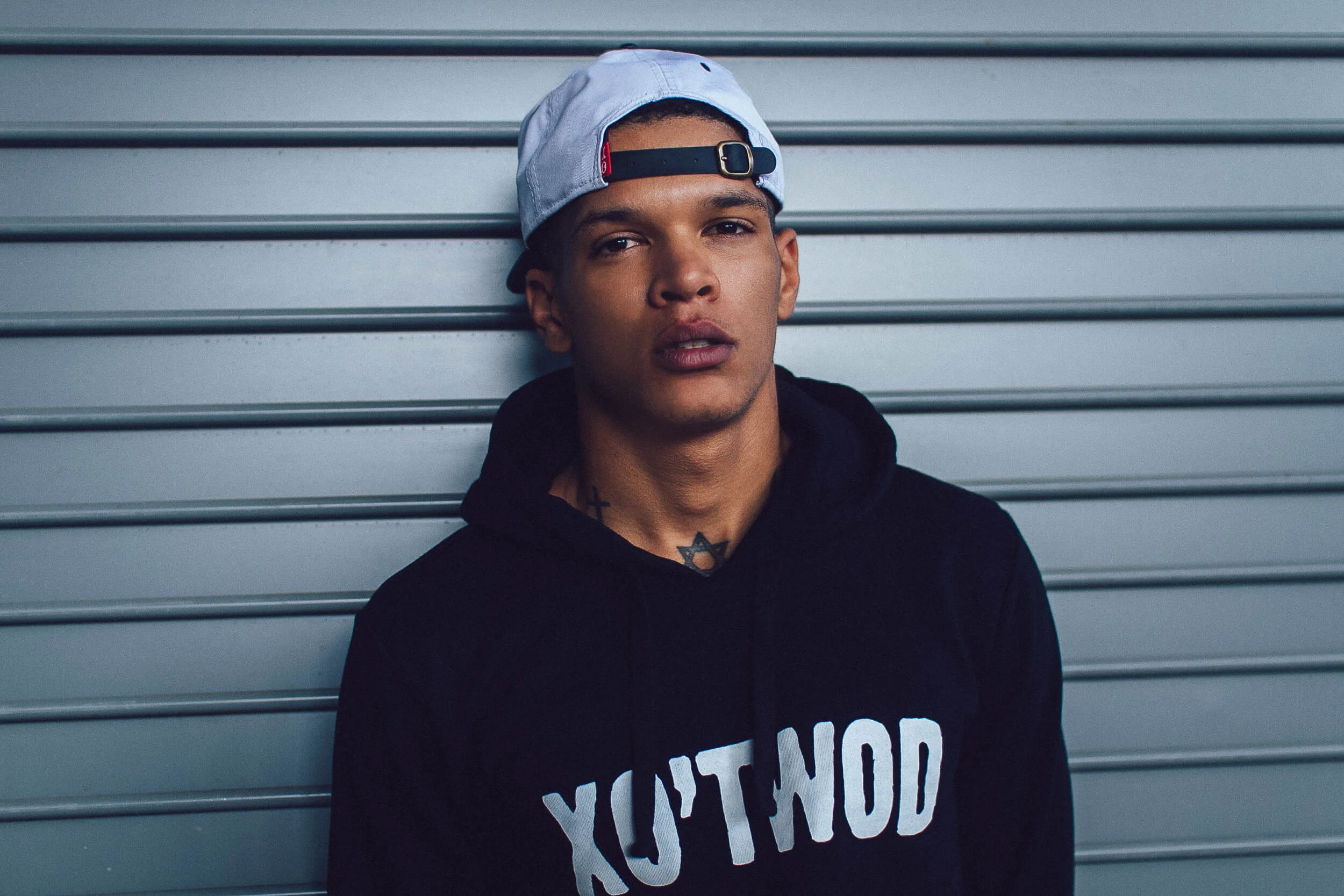 xo_merch_mens-dorian--28.jpg