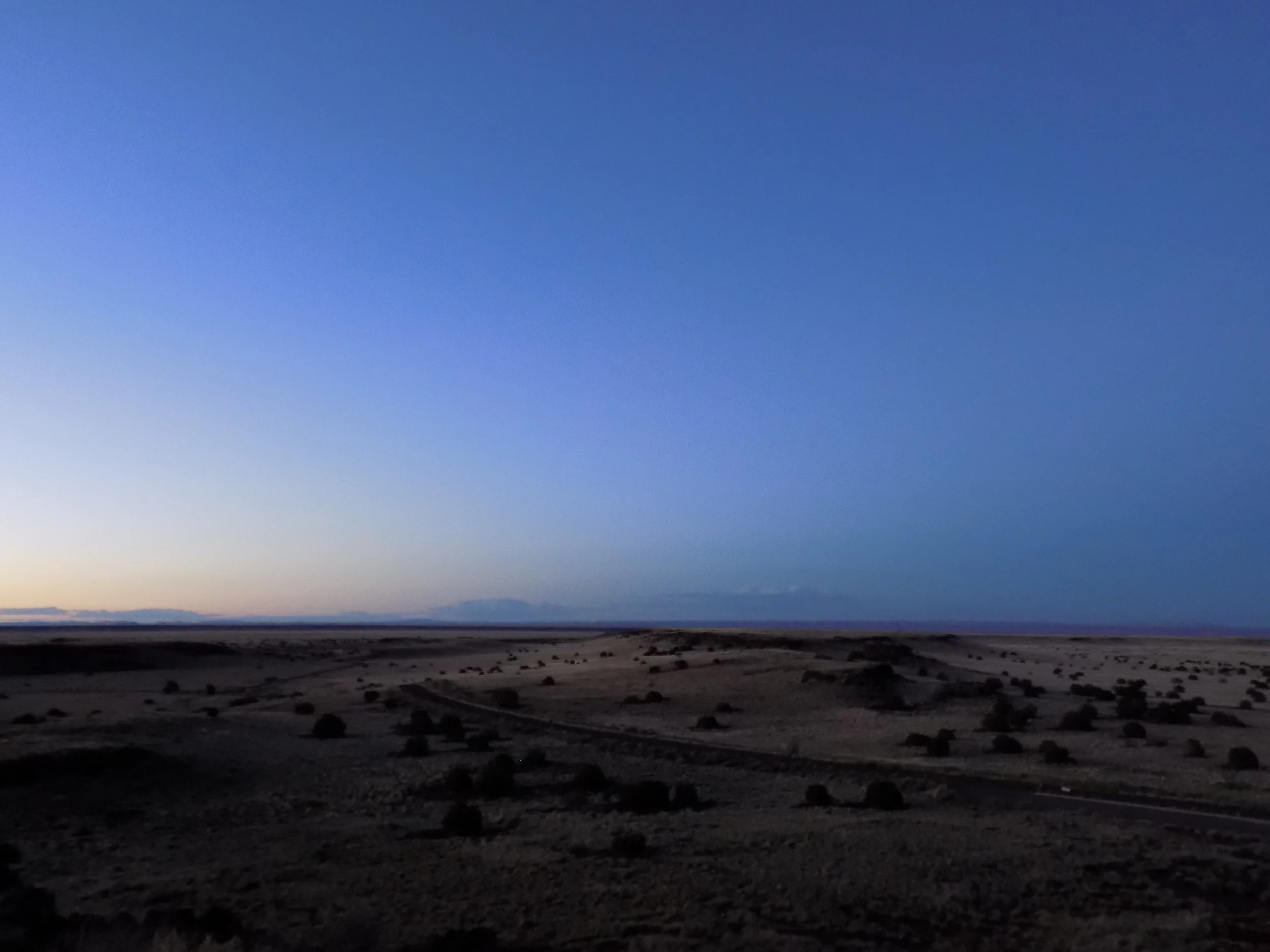 Rouler vers le soleil couchant