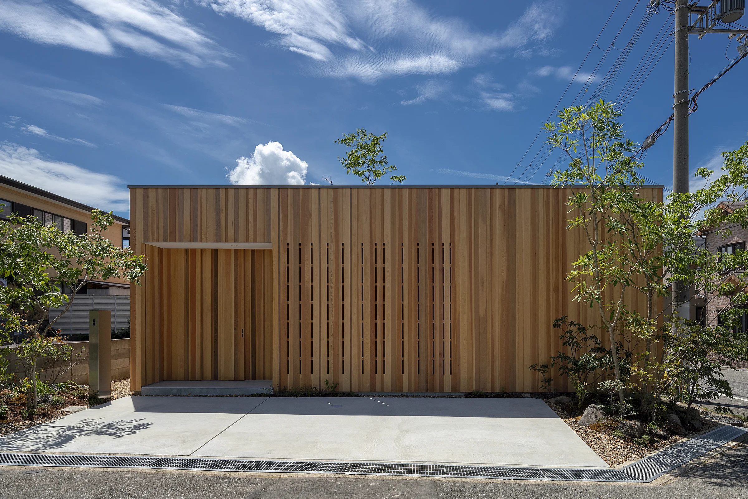 ［architect］House In Akashi ３つの中庭に寄り添う平屋