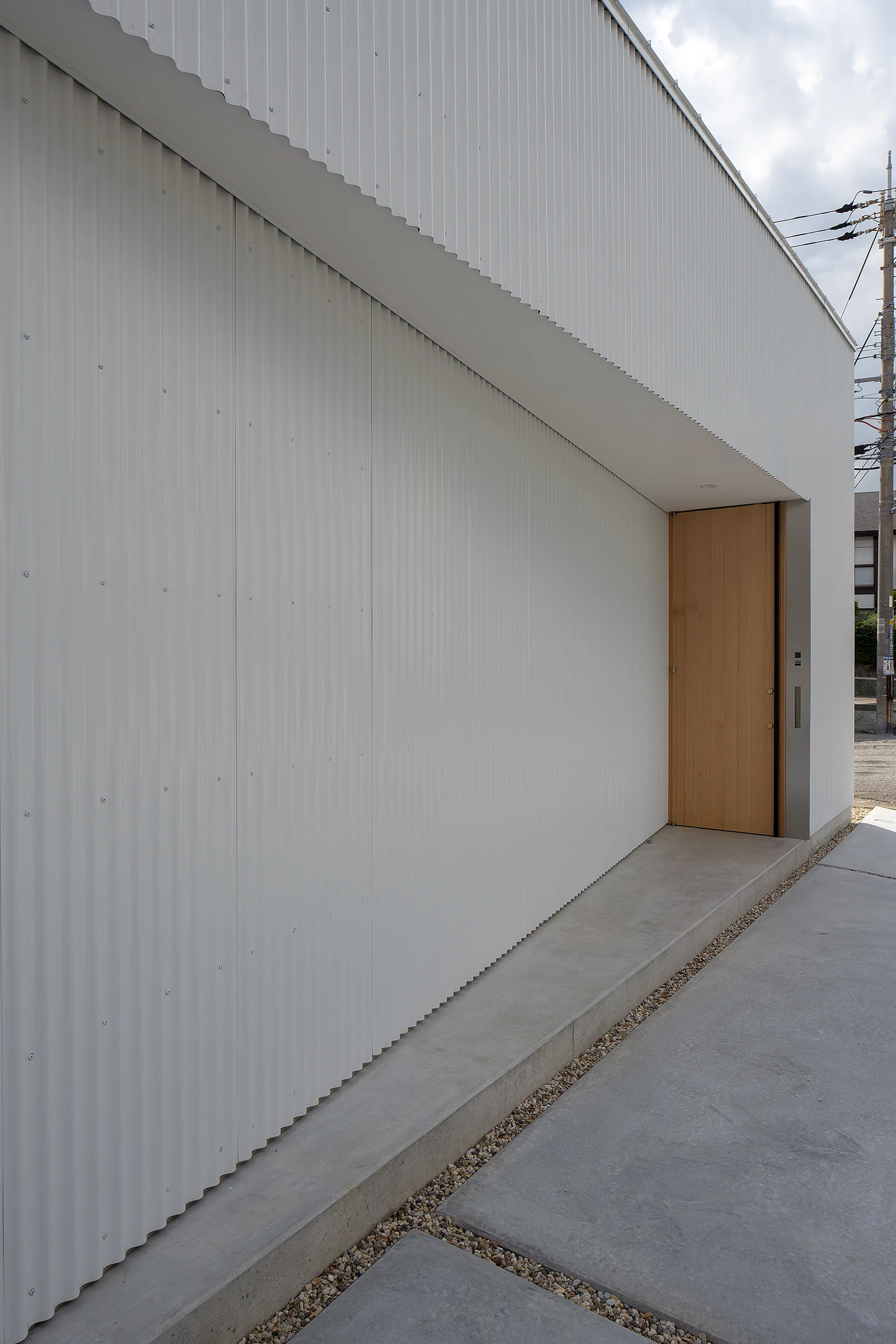 arbol-entrance-simple-wood-door.jpg
