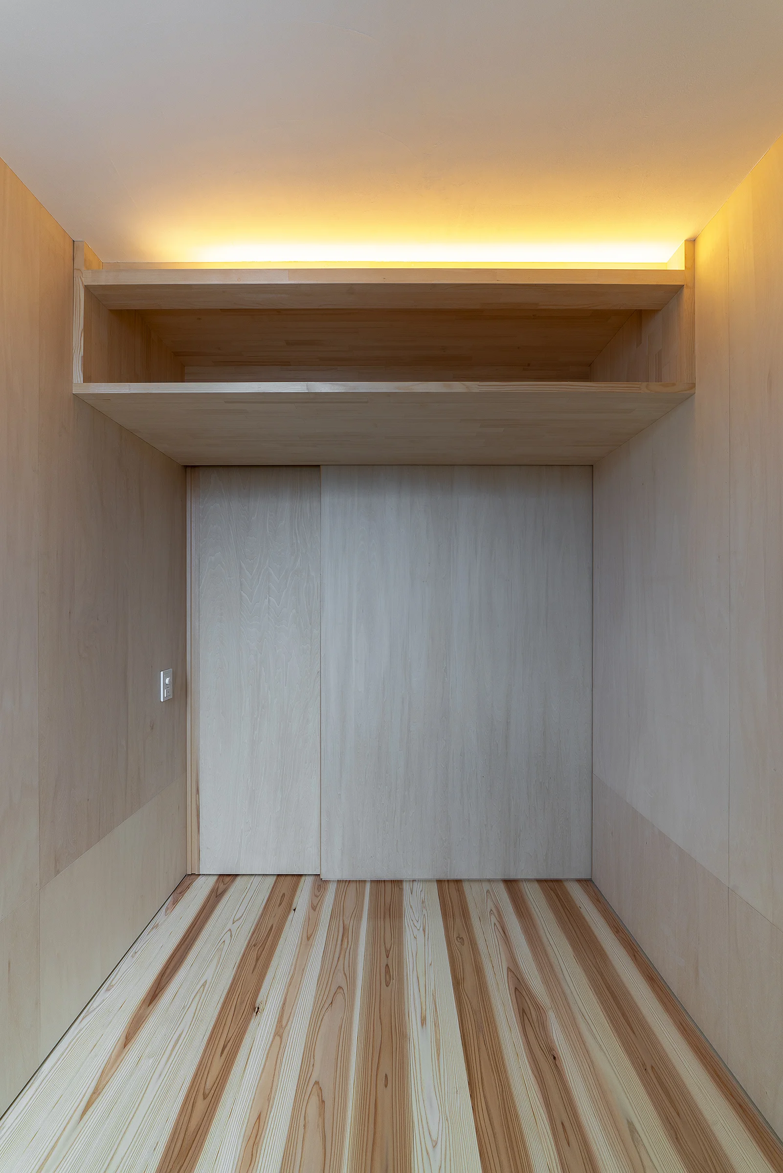 arbol-minimam-wood-room.jpg