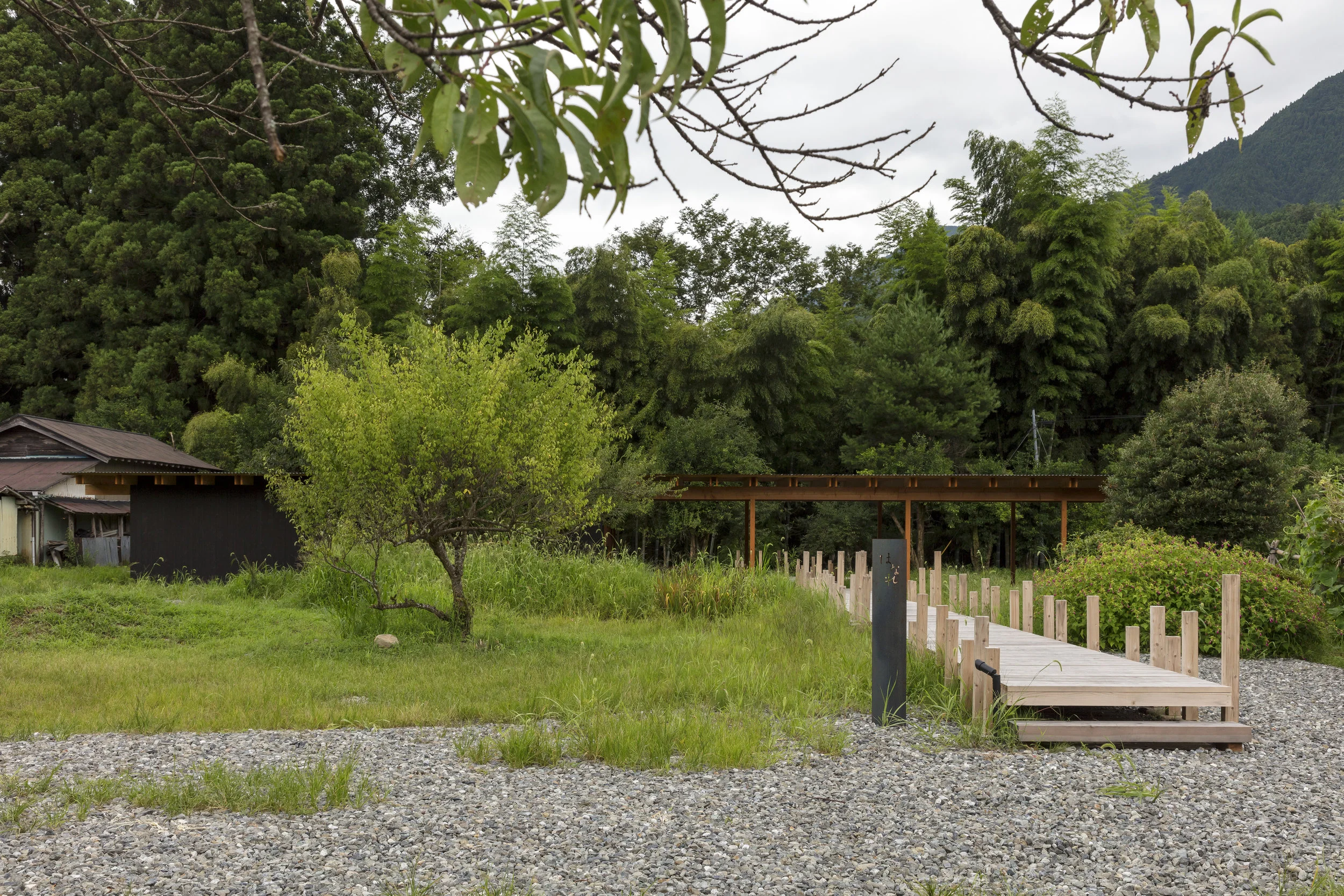 arbol-guesthouse-garden.jpg