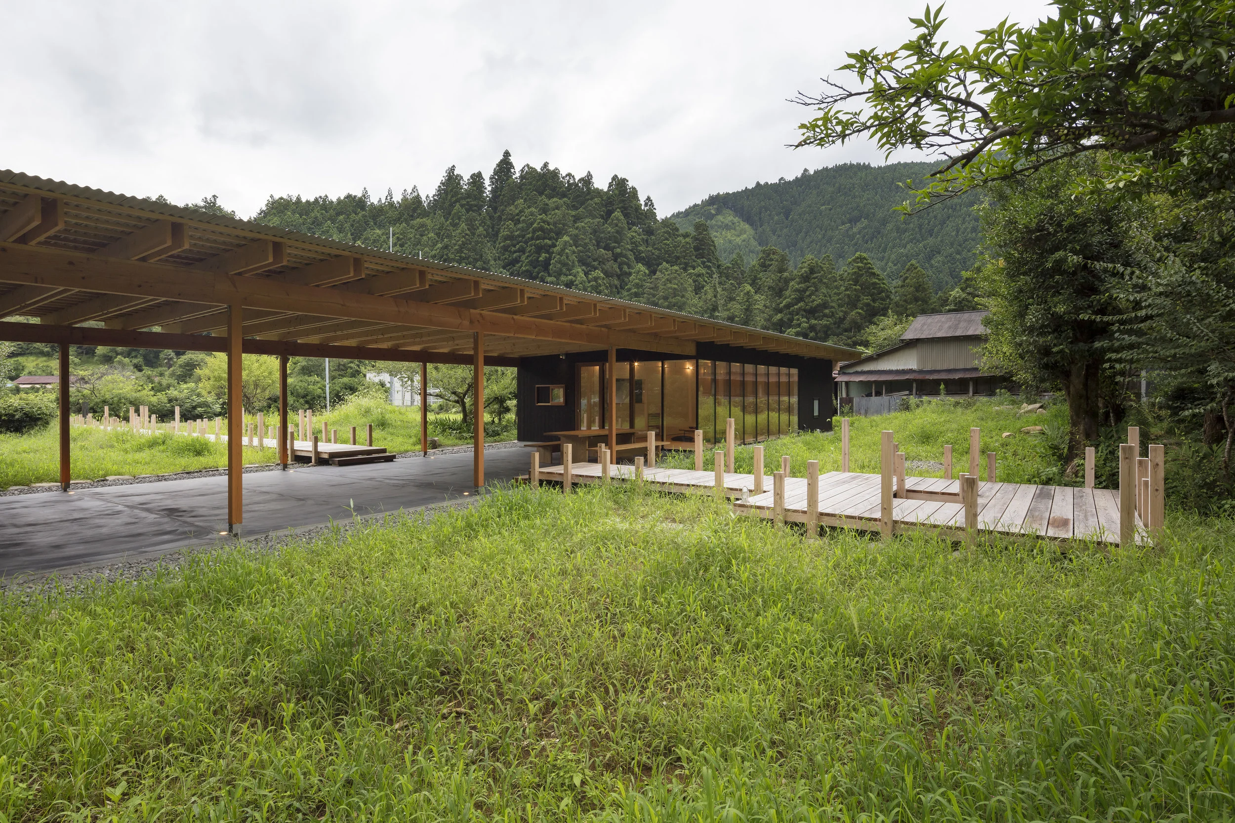 arbol-guesthouse-natural-architecture.jpg