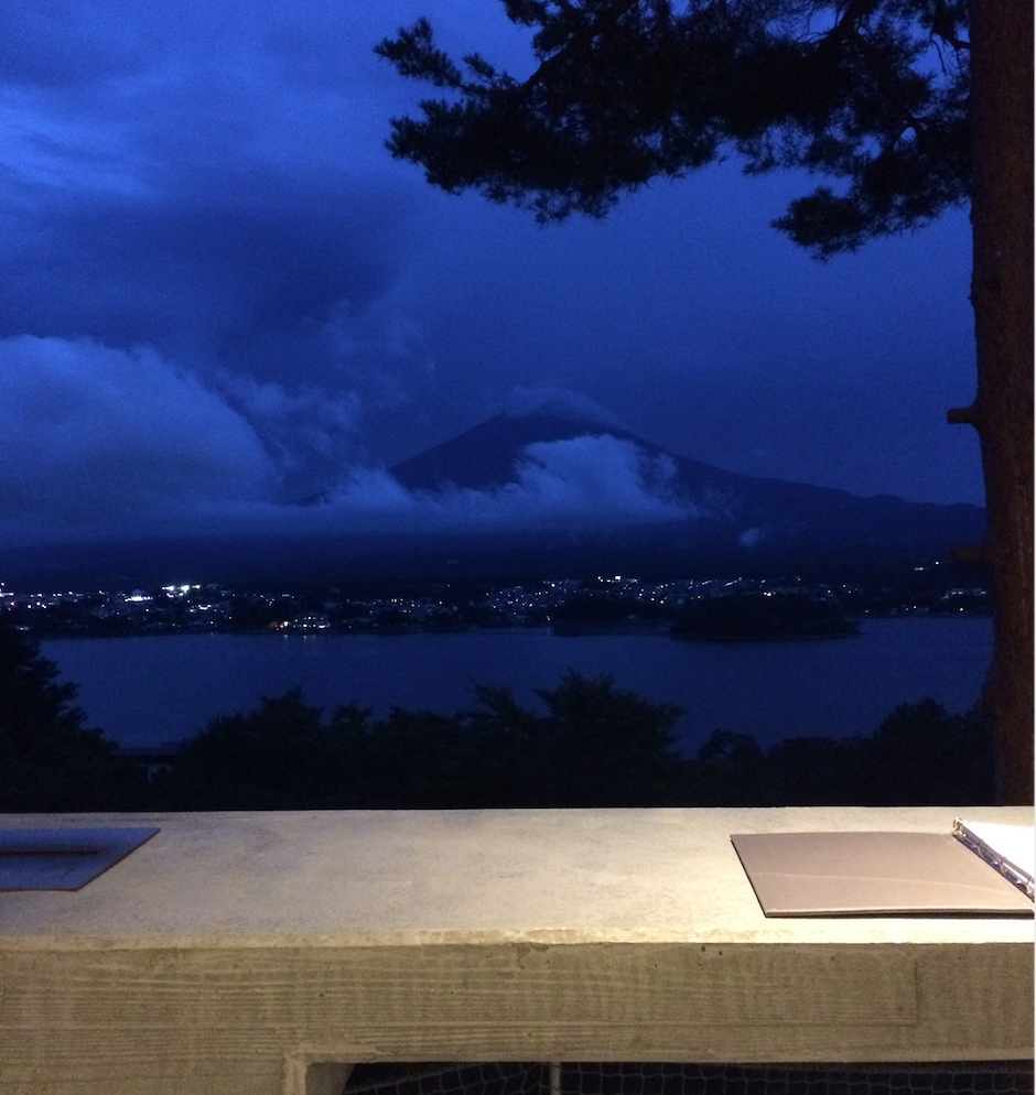 星のや富士ホテル富士山.png