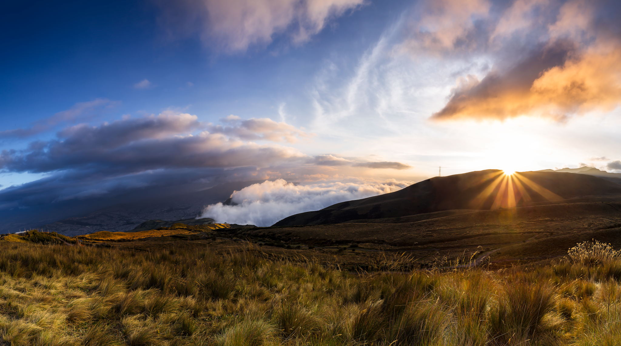 Quito_sunset1.png