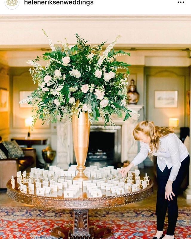 This gorgeous lady adding the final touches and making sure everything is absolutely perfect is Helen Eriksen from @heleneriksenweddings. She is one of the most organised and lovely people I have ever had the pleasure of working with.  It&rsquo;s no 