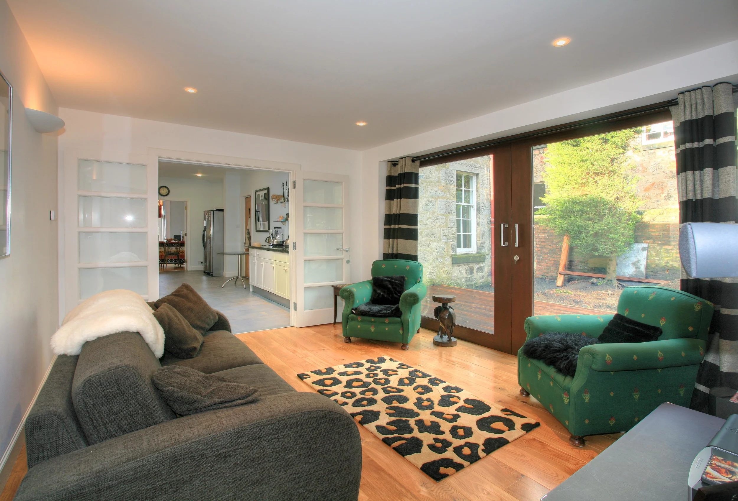 hdr living room to kitchen.jpg