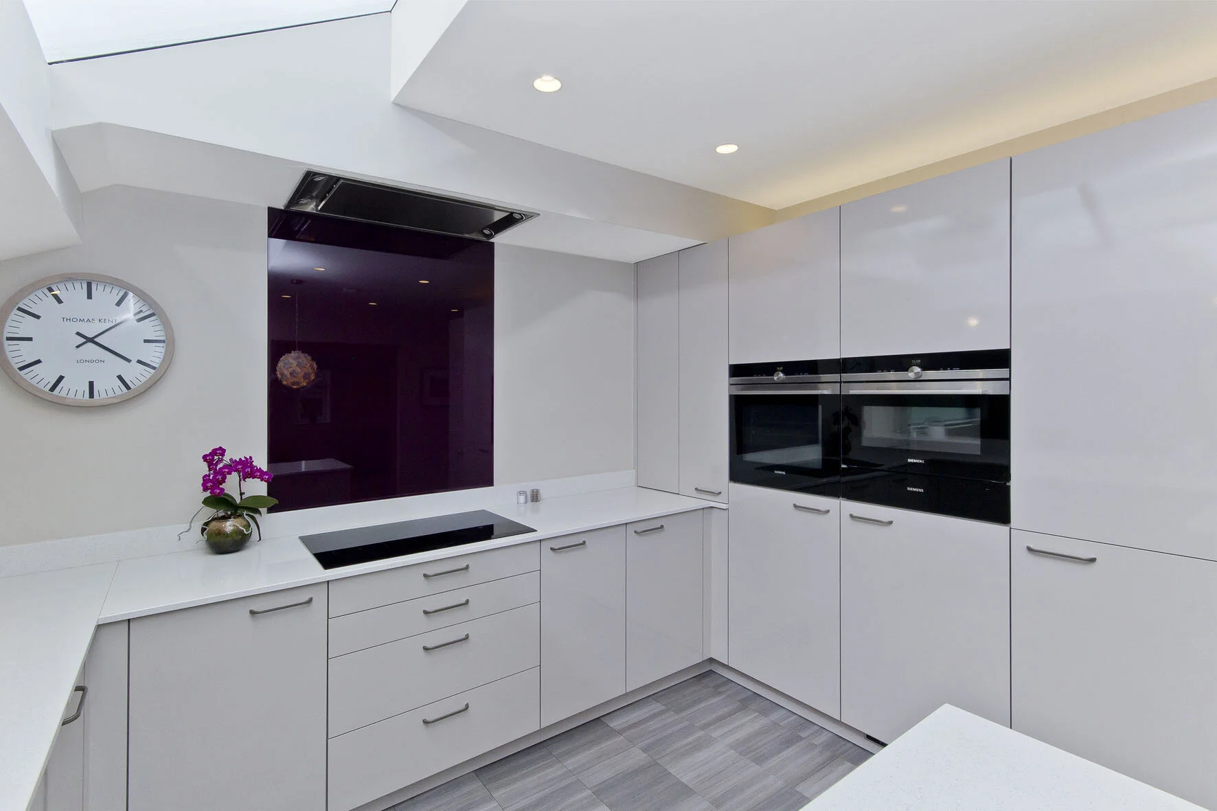 Image 10 - Kitchen.jpg