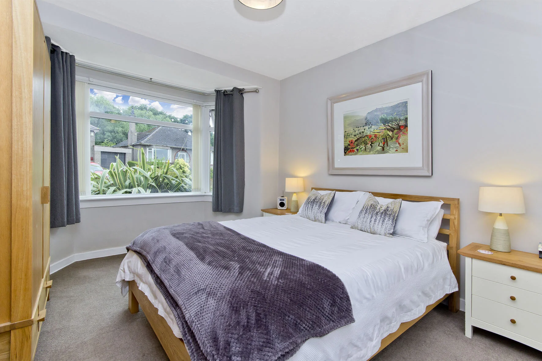 Image 22 - Bed 2.jpg