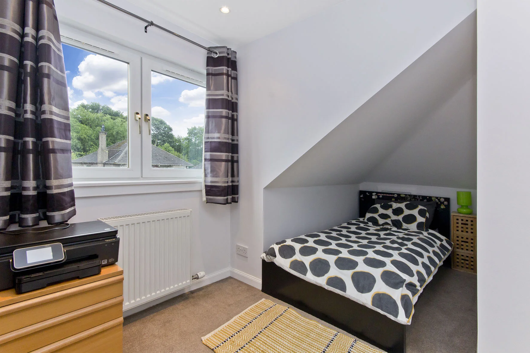Image 25 - Bed 4.jpg