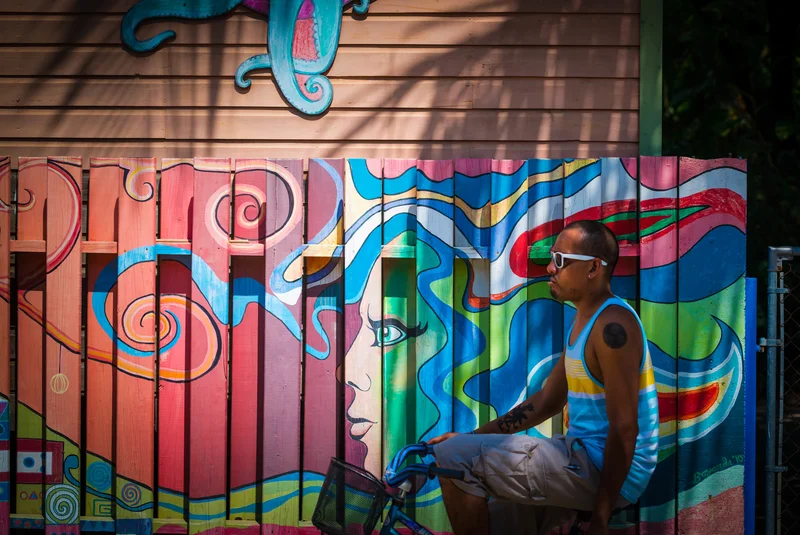 COLORFUL PLACENCIA IS YOUR BASE FOR SWIMMING WITH WHALE SHARKS IN GALDDIN SPIT & SILK CAYES MARINE RESERVE. IMAGE: ©ADAMSTOCKER⎮DREAMSTIME.COM