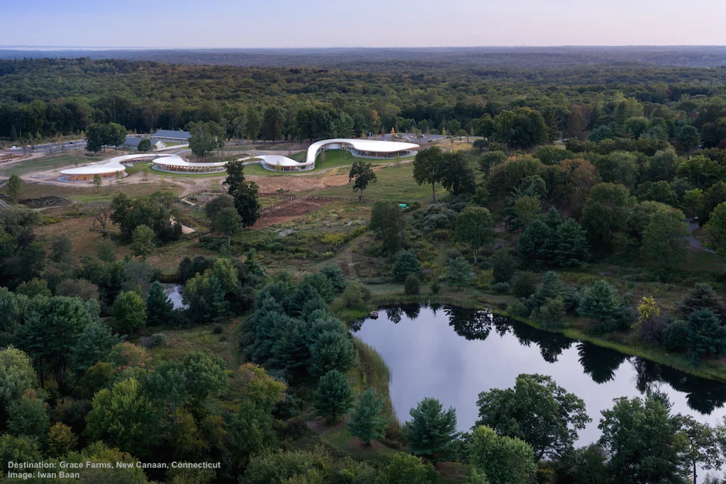 THE RIVER BUILDING BLENDS GENTLY INTO THE LANDSCAPE AT GRACE FARMS. IMAGE: IWAN BAAN, THANKS TO GRACE FARMS