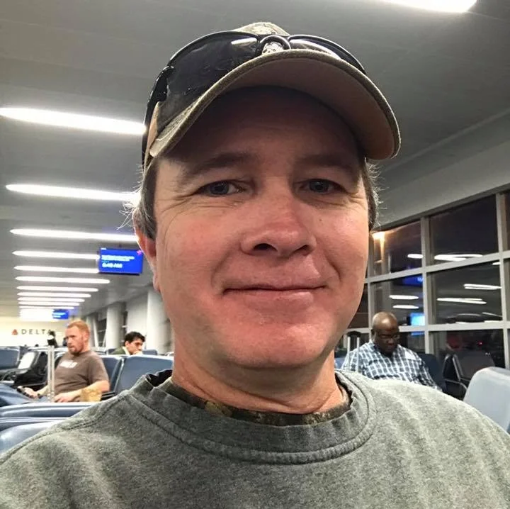 NATURE AND WILDLIFE PHOTOGRAPHER, ROBERT WALLACE IS A MEMBER OF THE DESTINATION: WILDLIFE TEAM.