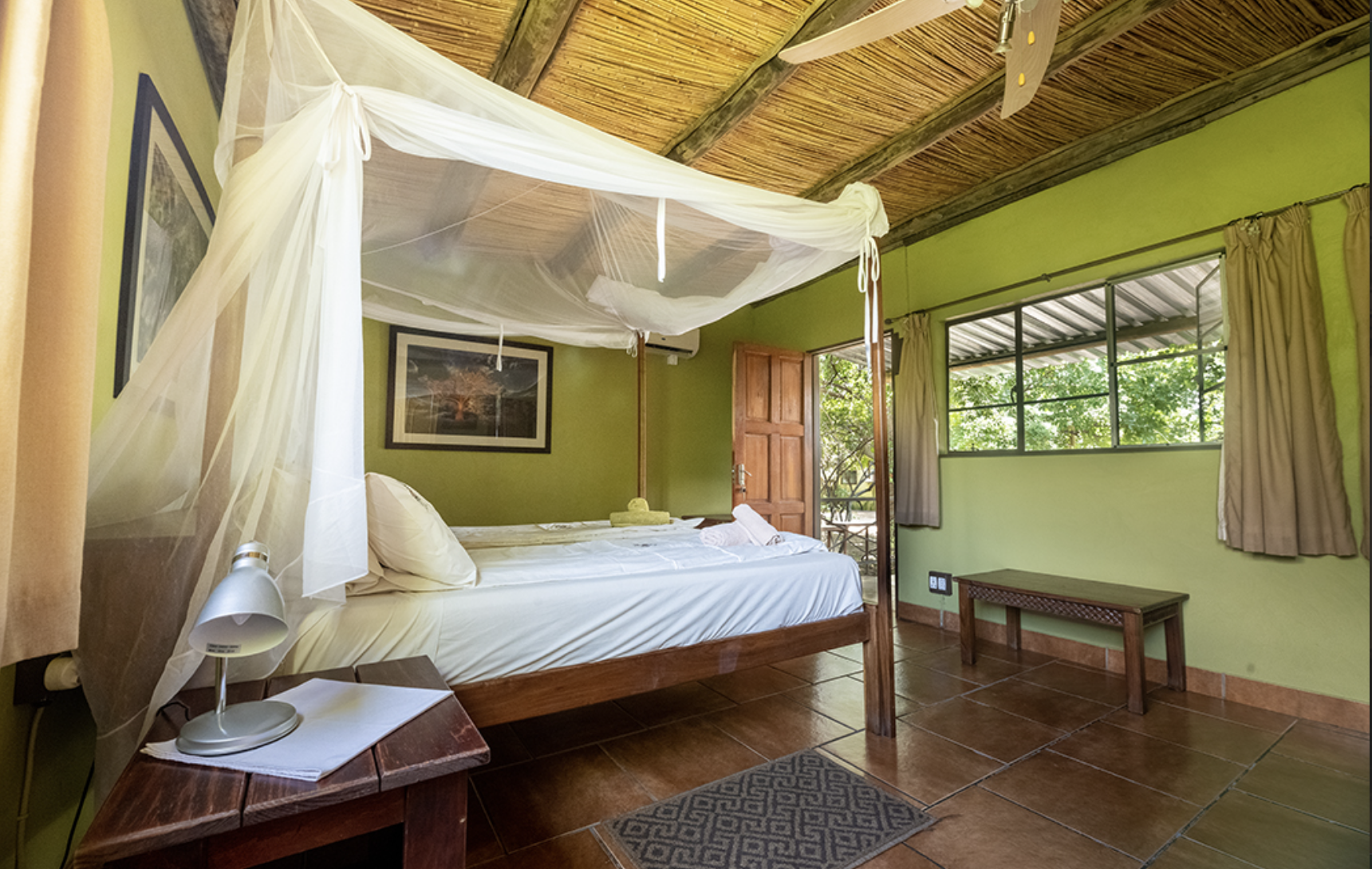 Mahangu Safari Lodge 