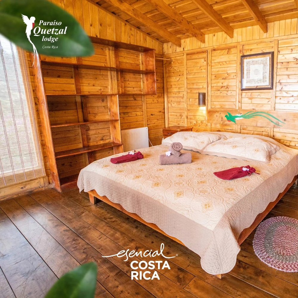 Cozy room at Paraiso Quetzal Lodge 