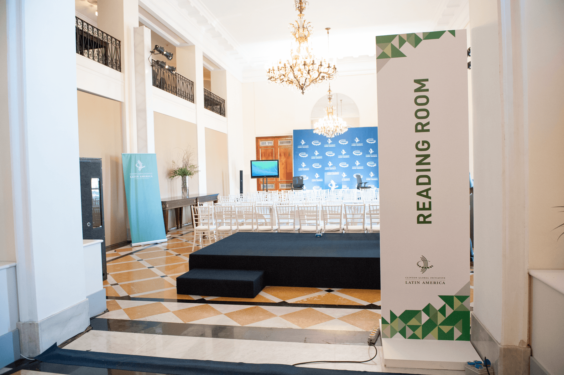 CGILatinAmerica2013_1208_16-00-53_Signage_Juliana_Thomas_Clinton_Global_Initiative_043.png