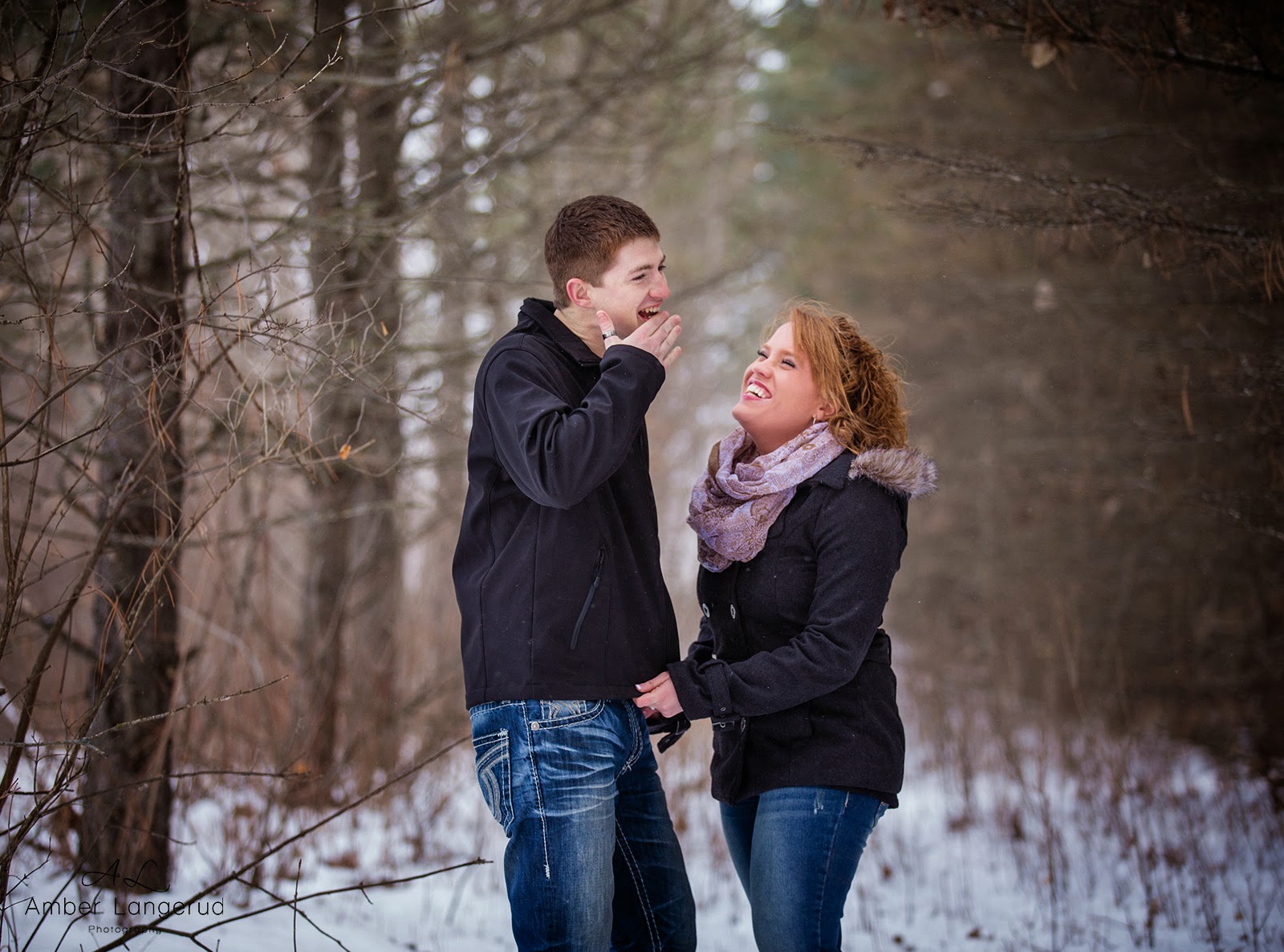 Detroit Lakes, Fargo/Moorhead Area Engagement Photographer | Winter Outdoor Engagement Pictures