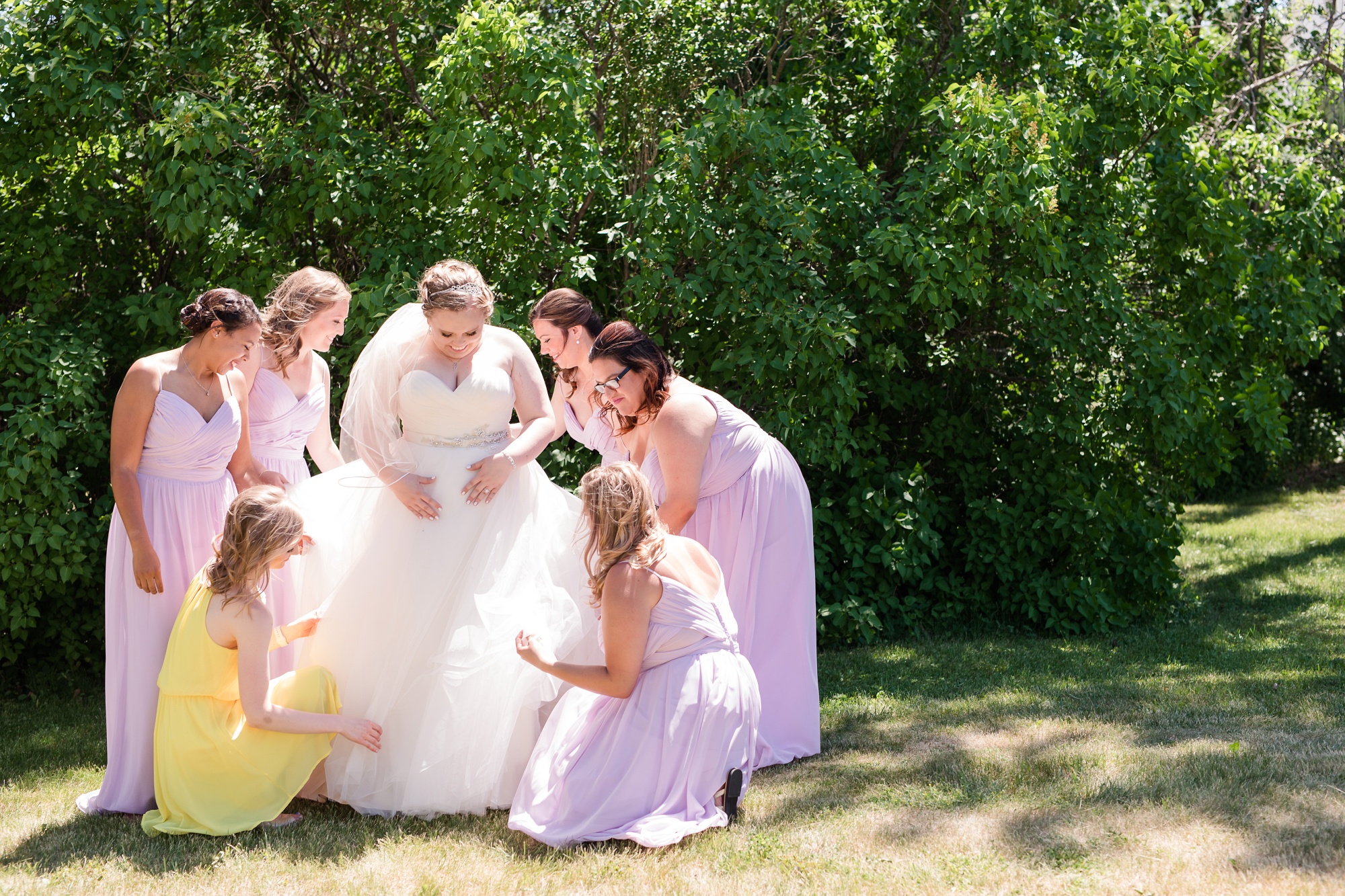 Lake Park Lutheran Church and Holiday Inn Detroit Lakes, Lakeside Wedding by Amber Langerud Photography | Vanessa & Eric