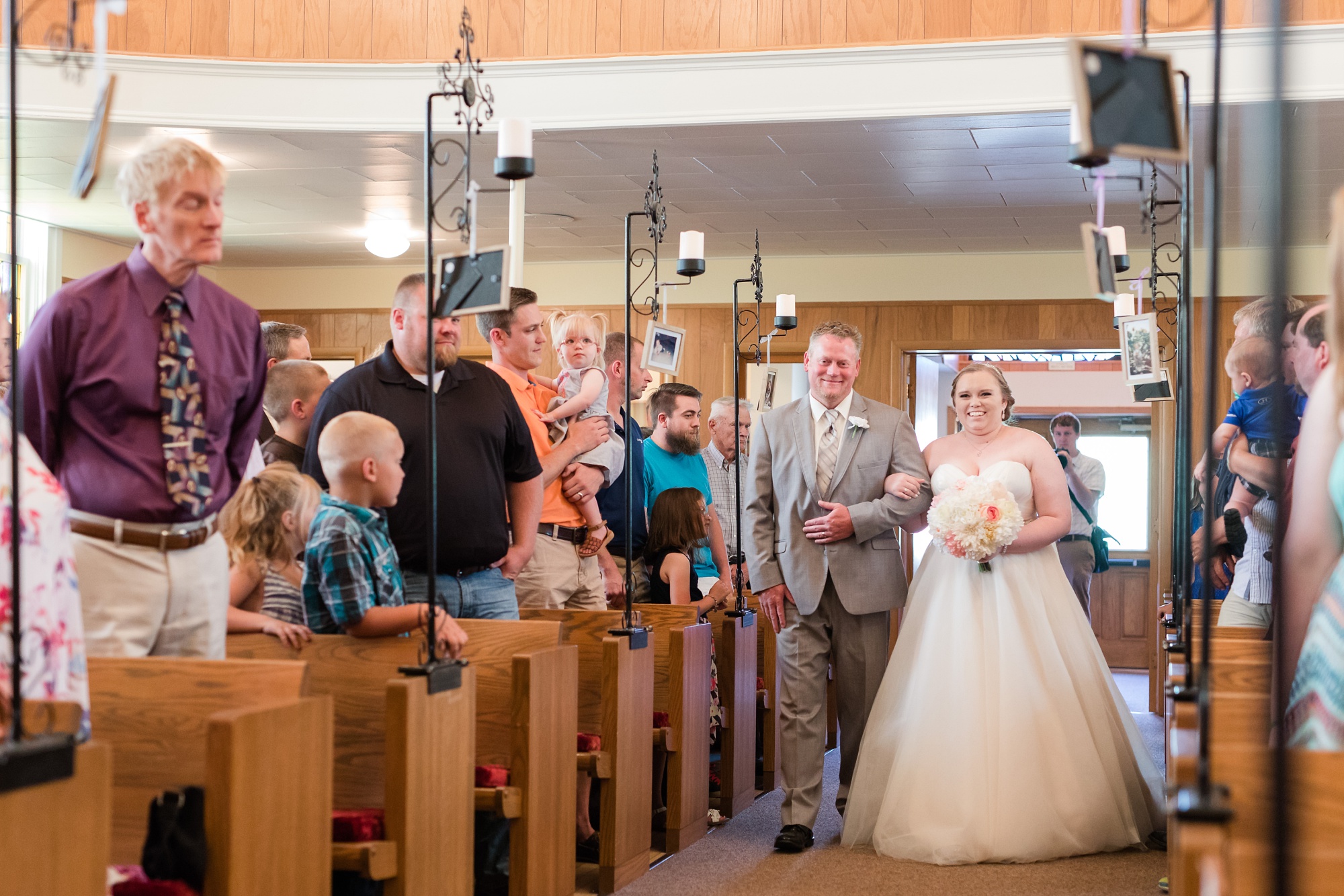 Lake Park Lutheran Church and Holiday Inn Detroit Lakes, Lakeside Wedding by Amber Langerud Photography | Vanessa & Eric