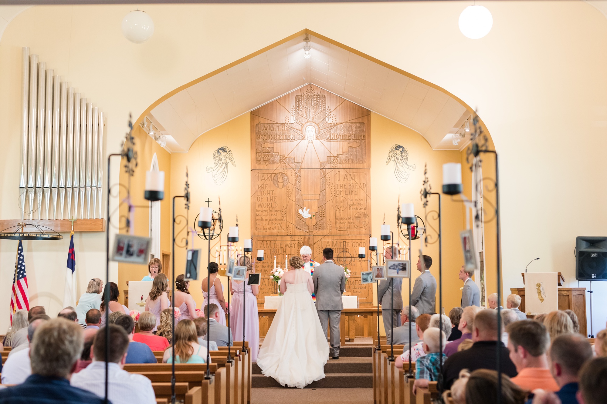 Lake Park Lutheran Church and Holiday Inn Detroit Lakes, Lakeside Wedding by Amber Langerud Photography | Vanessa & Eric