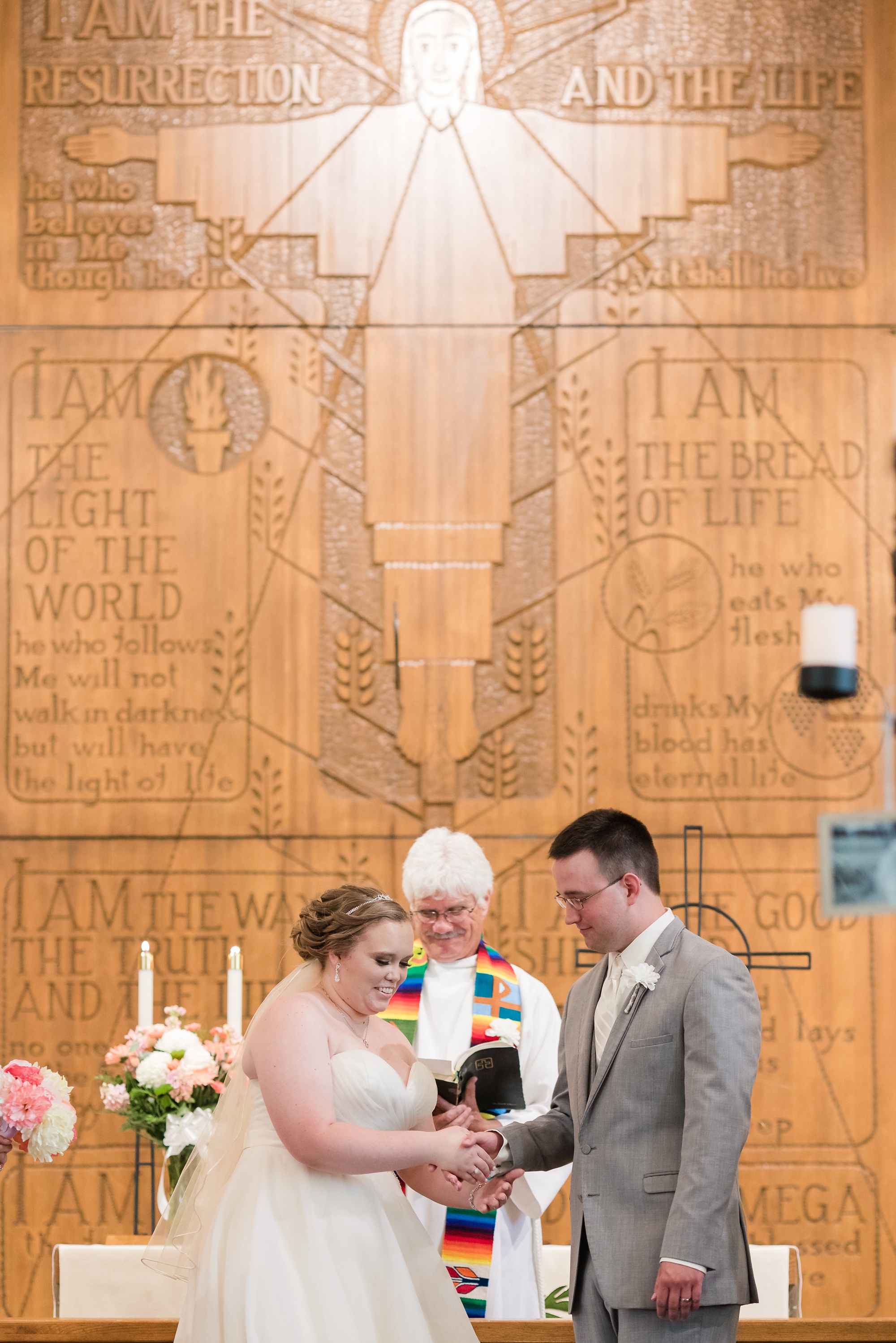 Lake Park Lutheran Church and Holiday Inn Detroit Lakes, Lakeside Wedding by Amber Langerud Photography | Vanessa & Eric