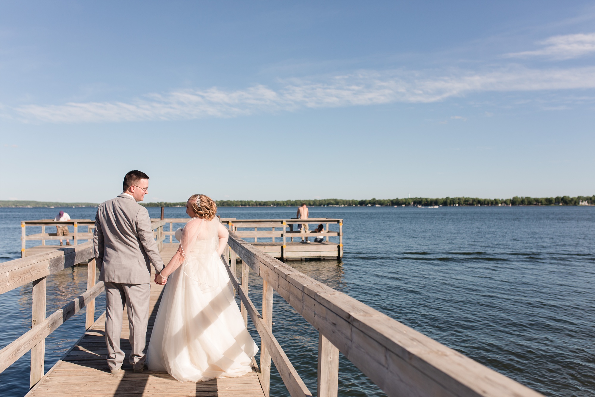 Lake Park Lutheran Church and Holiday Inn Detroit Lakes, Lakeside Wedding by Amber Langerud Photography | Vanessa & Eric