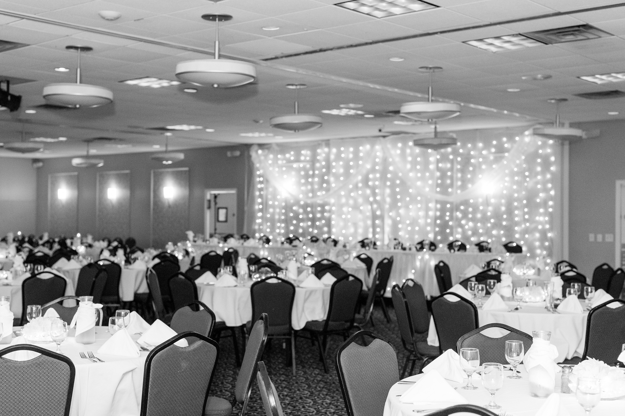 Lake Park Lutheran Church and Holiday Inn Detroit Lakes, Lakeside Wedding by Amber Langerud Photography | Vanessa & Eric