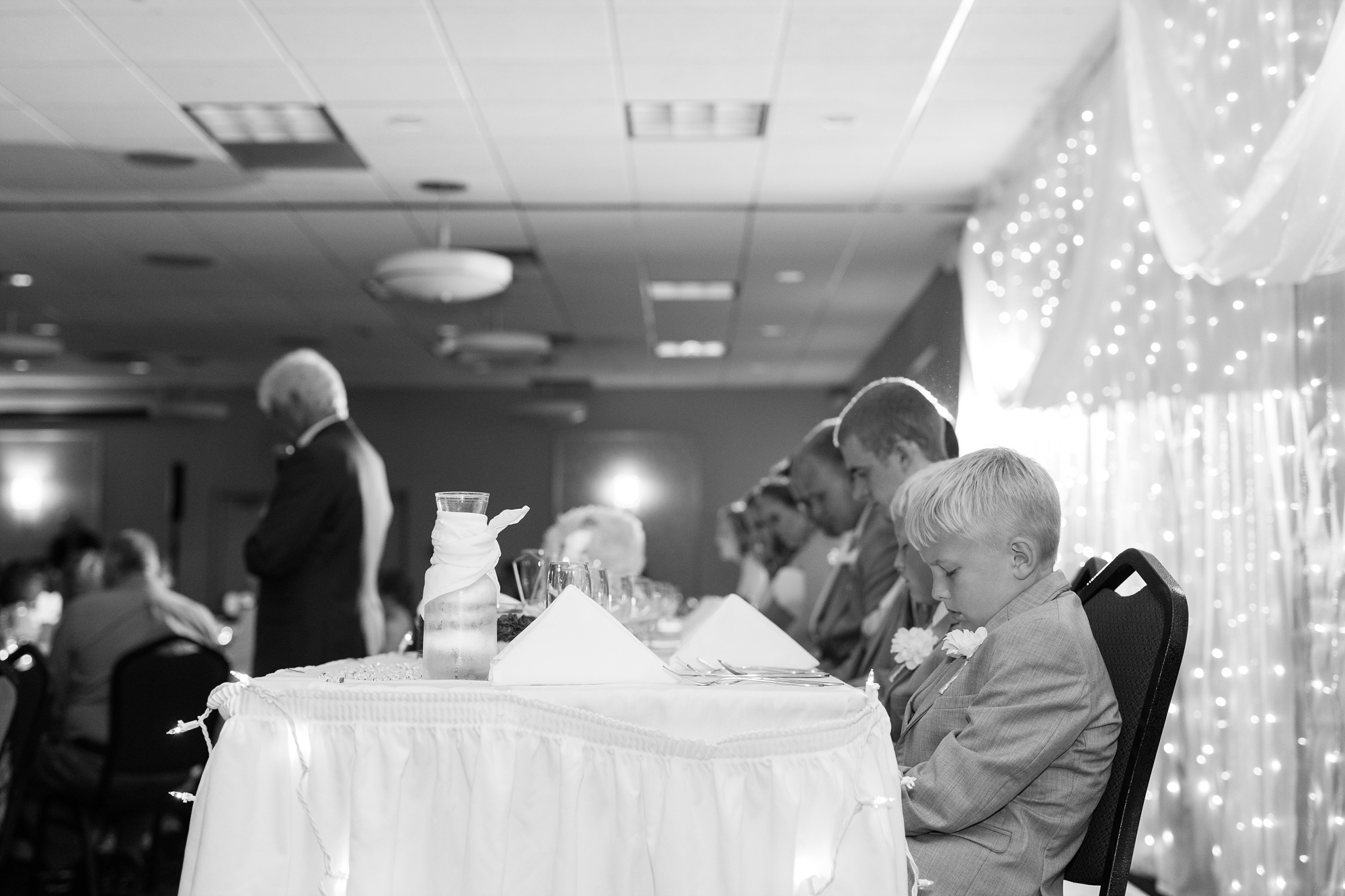 Lake Park Lutheran Church and Holiday Inn Detroit Lakes, Lakeside Wedding by Amber Langerud Photography | Vanessa & Eric