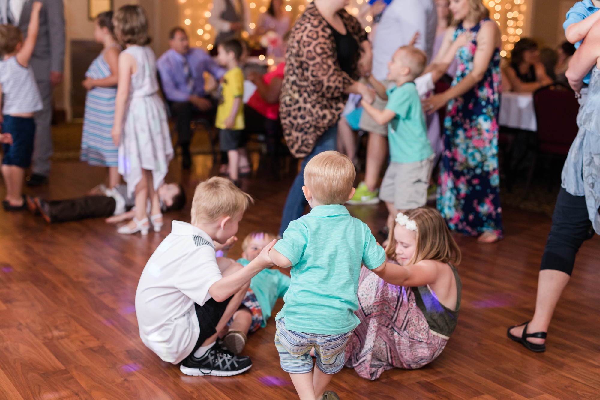 Lake Park Lutheran Church and Holiday Inn Detroit Lakes, Lakeside Wedding by Amber Langerud Photography | Vanessa & Eric