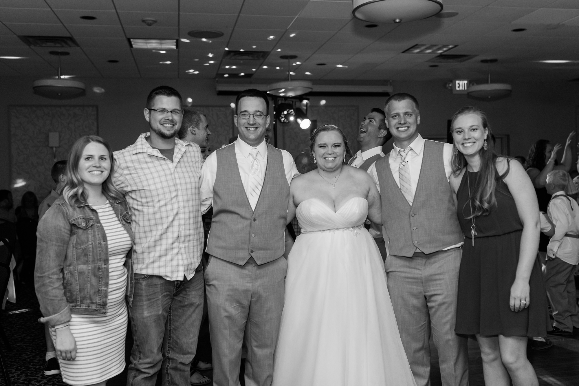 Lake Park Lutheran Church and Holiday Inn Detroit Lakes, Lakeside Wedding by Amber Langerud Photography | Vanessa & Eric