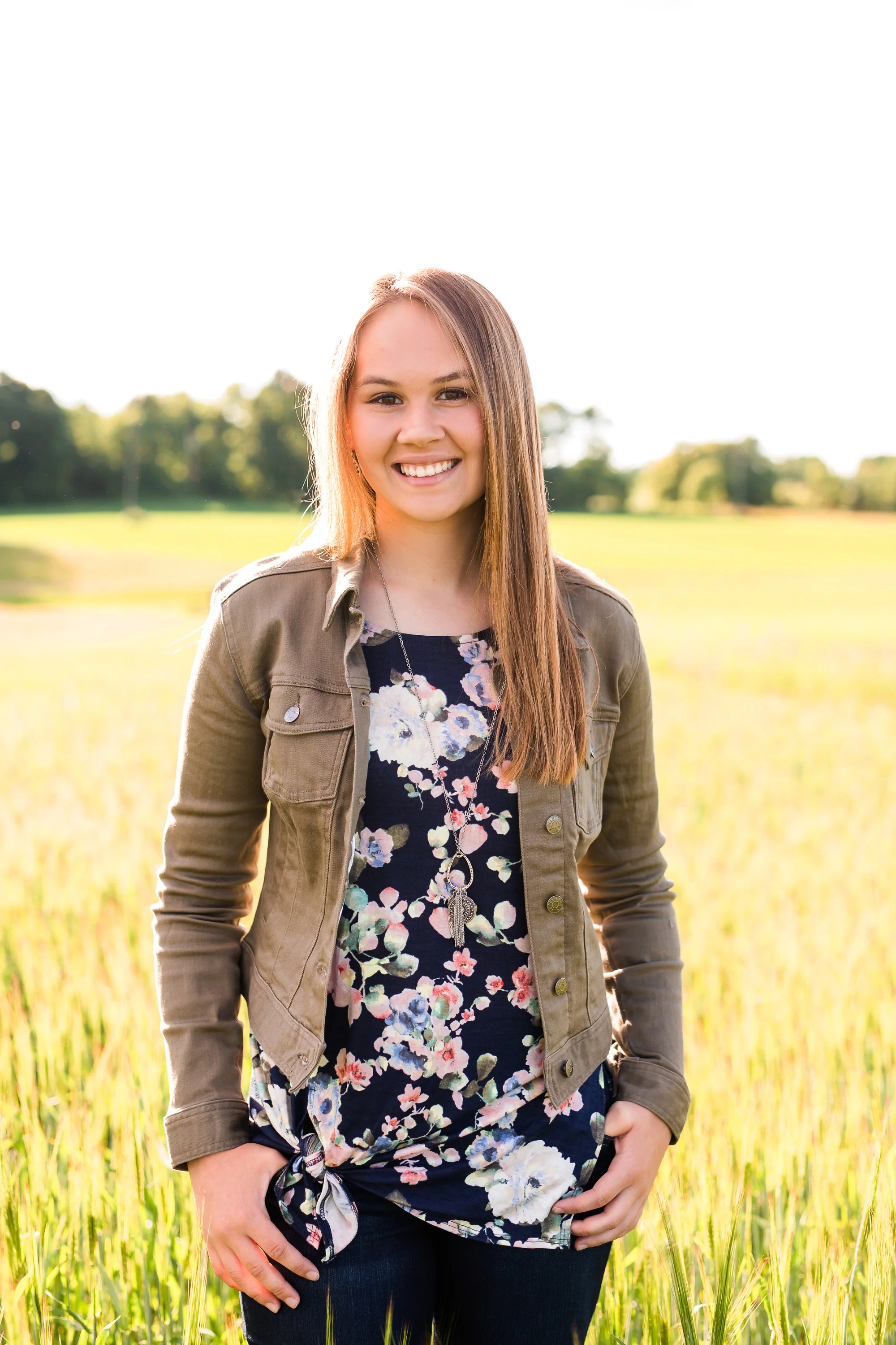 Country Styled Senior Session with Horses near Audubon, MN | Hannah
