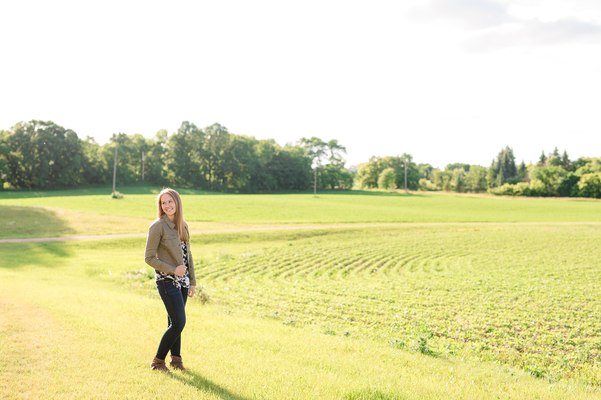 Country Styled Senior Session with Horses near Audubon, MN | Hannah
