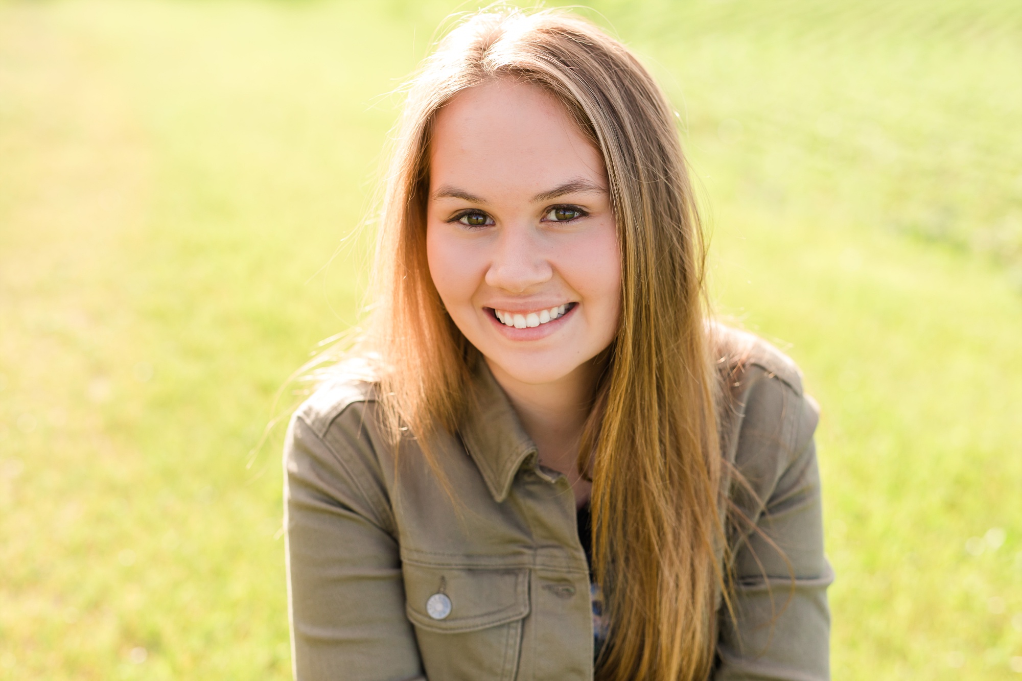 Country Styled Senior Session with Horses near Audubon, MN | Hannah