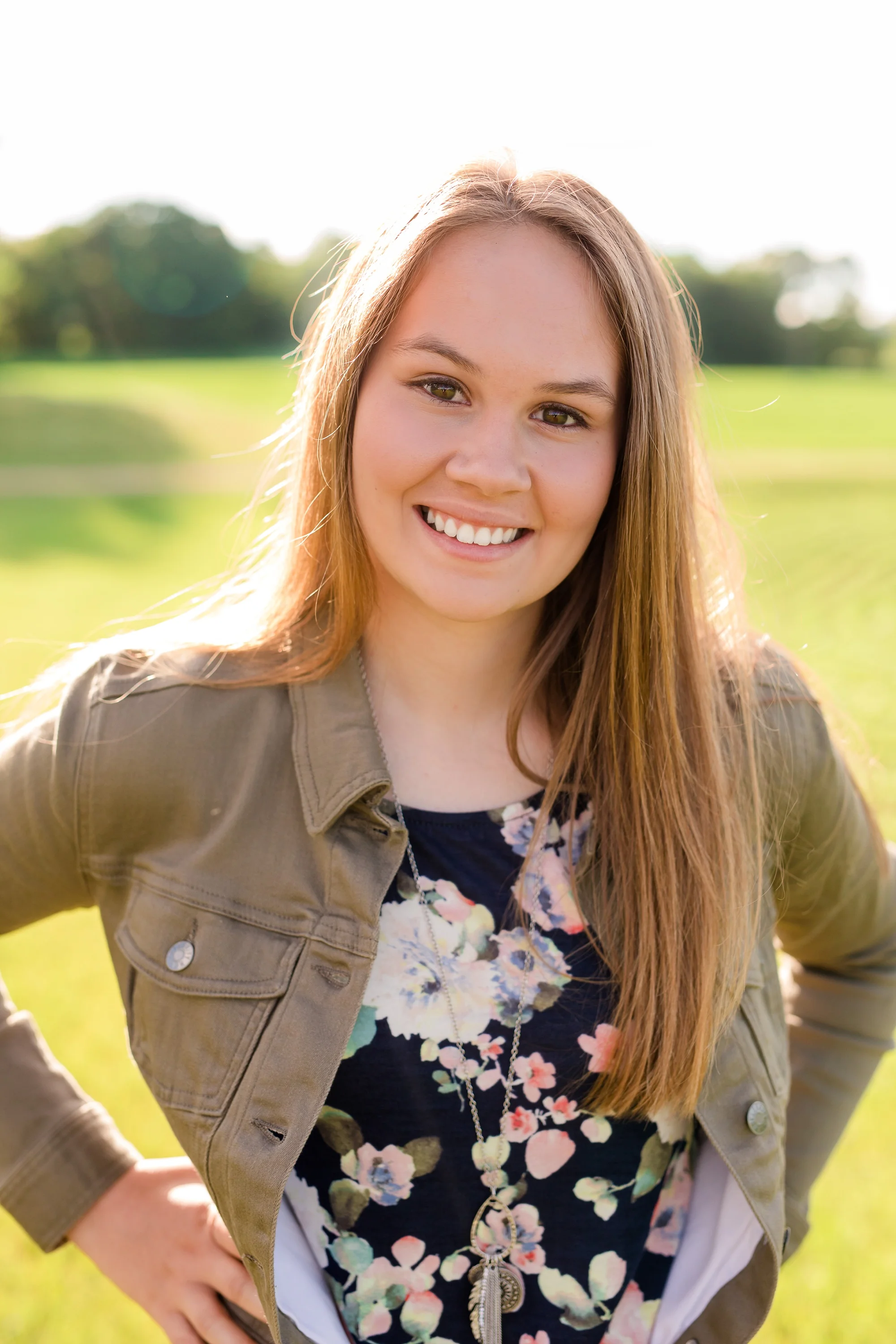 Country Styled Senior Session with Horses near Audubon, MN | Hannah