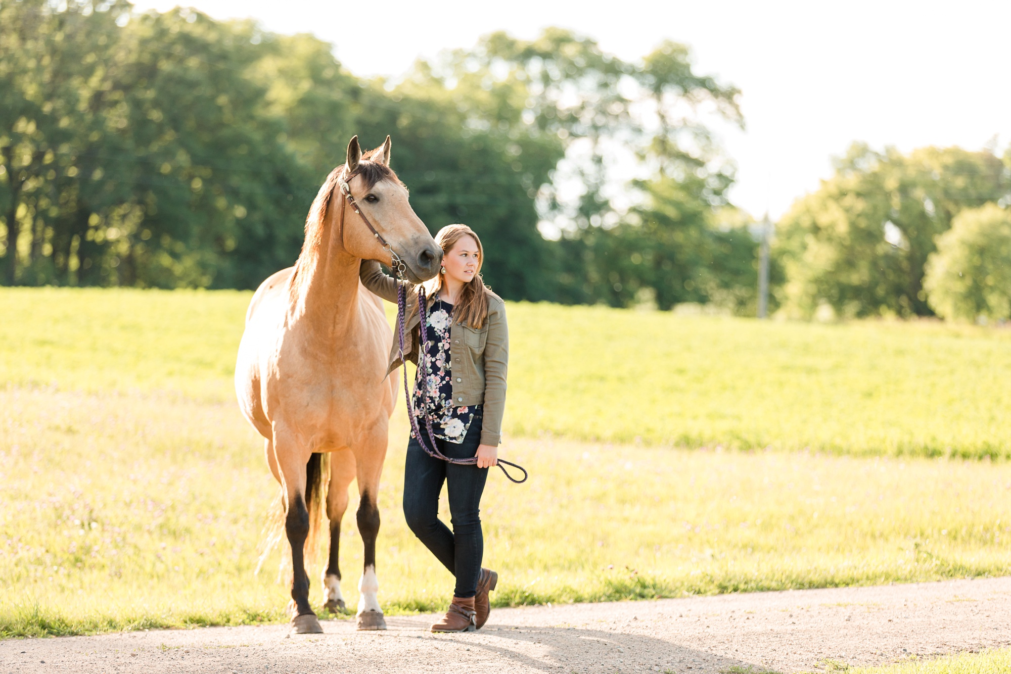 Country Styled Senior Session with Horses near Audubon, MN | Hannah